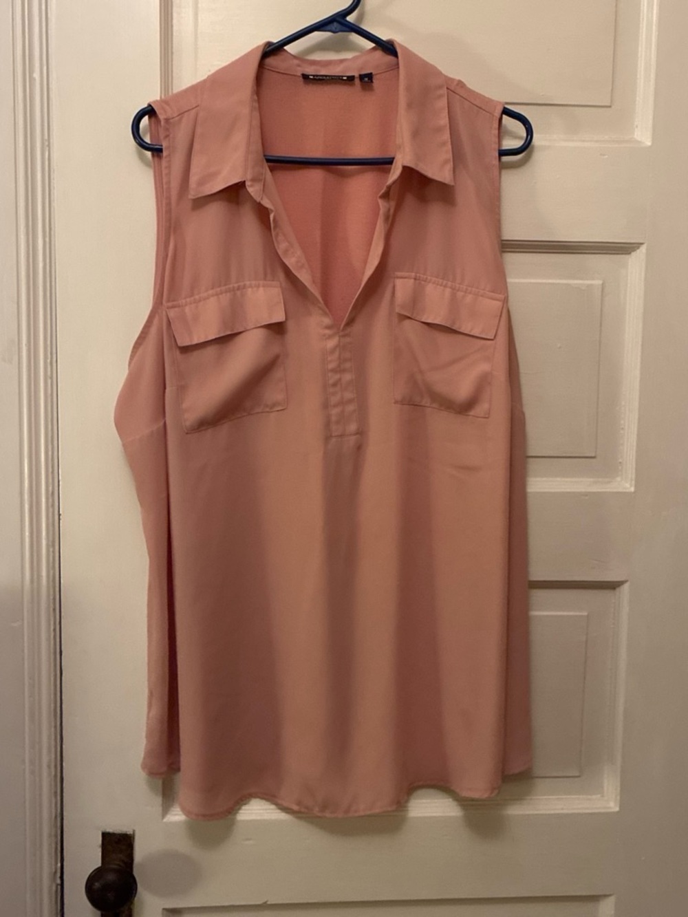 Architect Sleeveless Collared Blouse in Dusty Rose